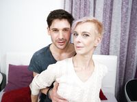Belinda Bee - Idős feleség