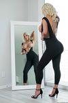 Nicolette Shea - Doprovod maminky
