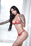 Langhaarige latin alejandra rico gefickt zu den Bällen