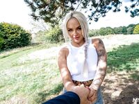 Louise lee mocskos gecit kap a kurva szájába fiatal farok szolgálata után