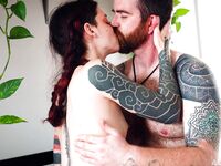 Tattored whore cam danno profondamente scopata e goduto