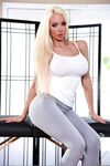 Nicolette Shea a trükkös masszőr milf