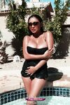 Priya Rai a medencénél