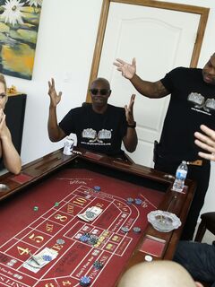 Cherie DeVille - Poker perdido