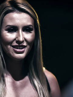 Paige Owens gyengéden megbaszva