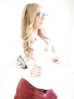 Moka Mora - Susi girlfriend