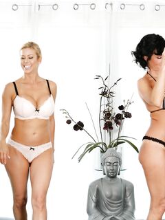 Veronica Avluv e Alexis Fawx sono i massaggiatori eccentrici